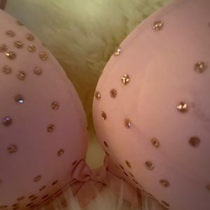 NWOT VICTORIA’S SECRET BLING ROSE GOLD.